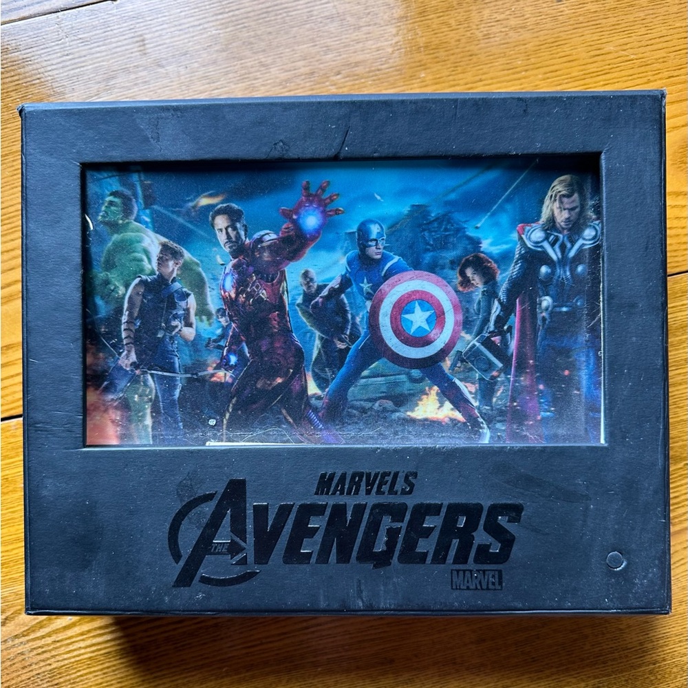 Marvel Avengers Holographic Light Display Box with Ultimate Character Guide Book